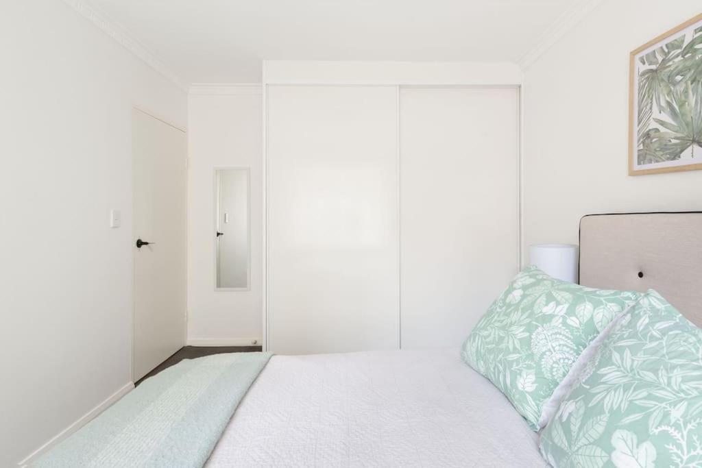 Harbourside Style, 2 Bed, A/C, Pool -Elizabeth Bay Apartment Sydney Exterior photo